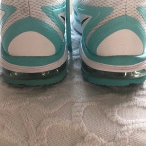 Beautiful Nike use only one day!!!